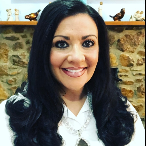 Meet your Posher, Farrah - Picture 8 of 8